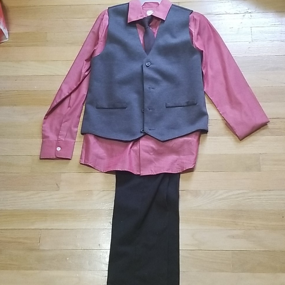 Boys size 12 4 piece suit